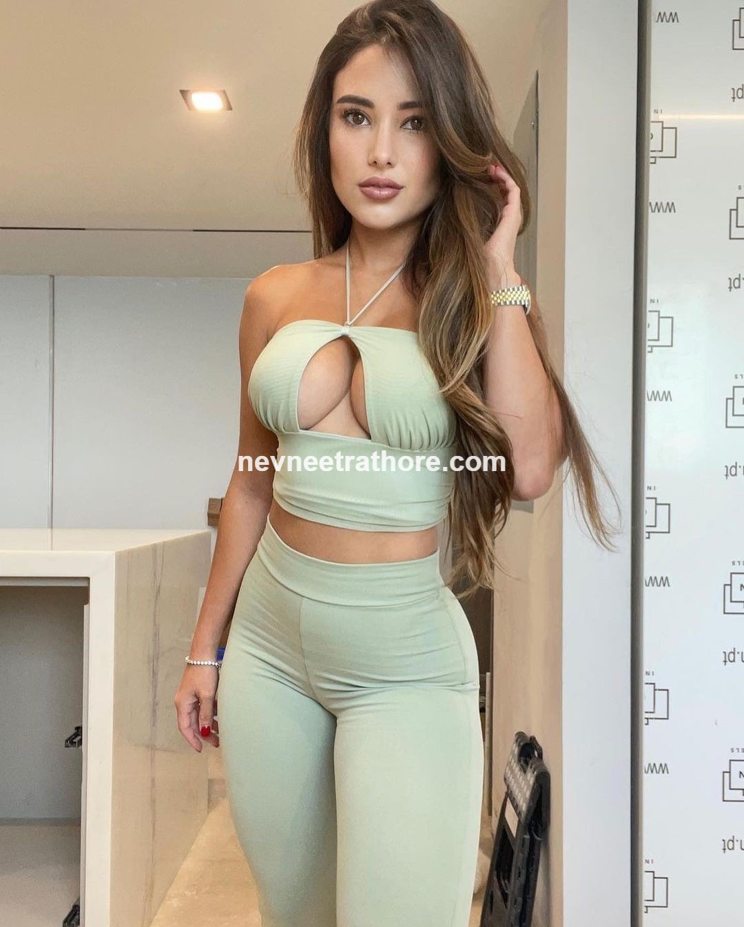female Call Girls in Kolkata